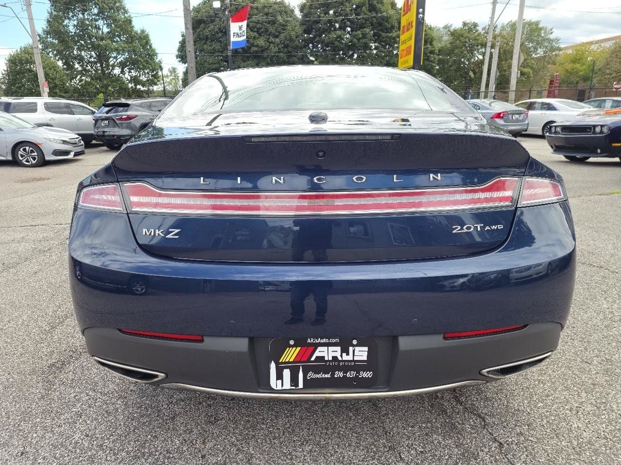 Used 2017 Lincoln MKZ Select w/ Select Plus Package AWD/4WD image 6
