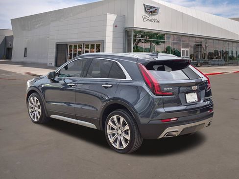 Used 2020 Cadillac XT4 Premium Luxury w/ Cold Weather Package FWD image 4