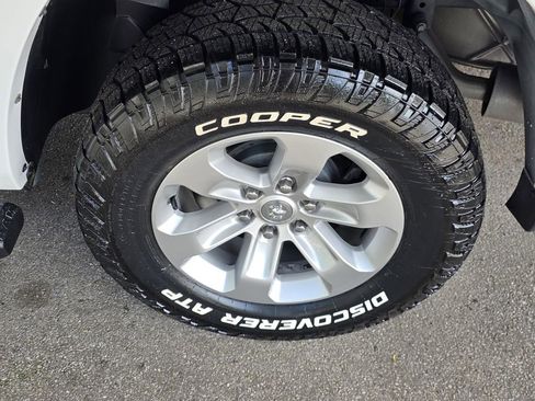 Used 2022 RAM 1500 Laramie AWD/4WD image 38