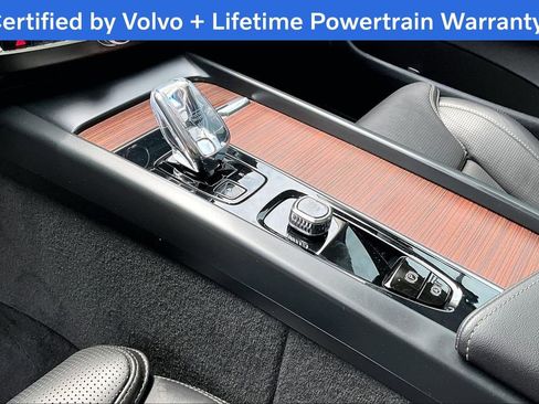 Certified 2023 Volvo XC60 B5 Ultimate w/ Protection Package Premier AWD/4WD image 20