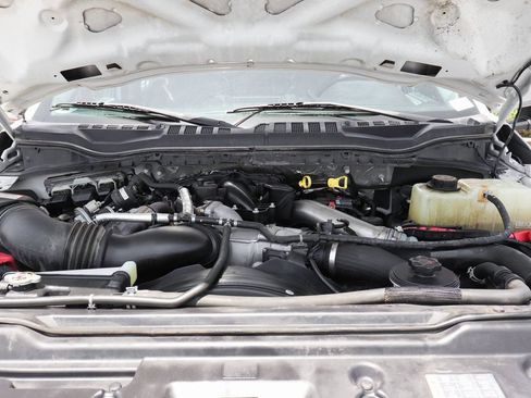 Used 2019 Ford F550 4x4 Crew Cab Super Duty image 12
