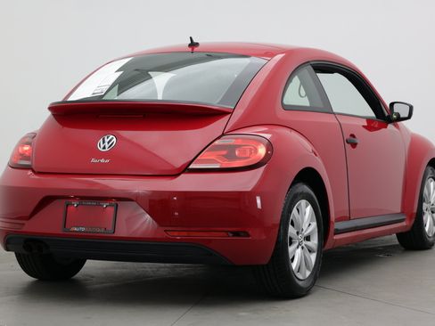 Used 2017 Volkswagen Beetle 1.8T Classic FWD image 7