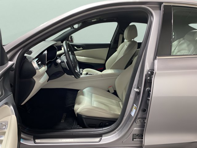 Used 2025 Genesis G70 2.5T AWD/4WD image 11