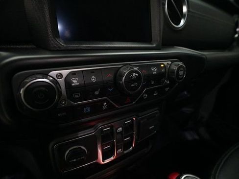 Used 2021 Jeep Wrangler Unlimited Sahara w/ Cold Weather Group image 20