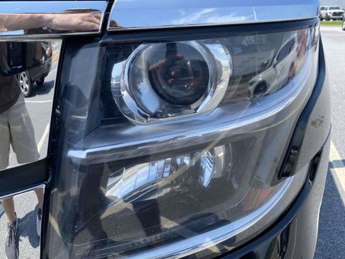 Used 2018 Chevrolet Tahoe LT RWD image 12