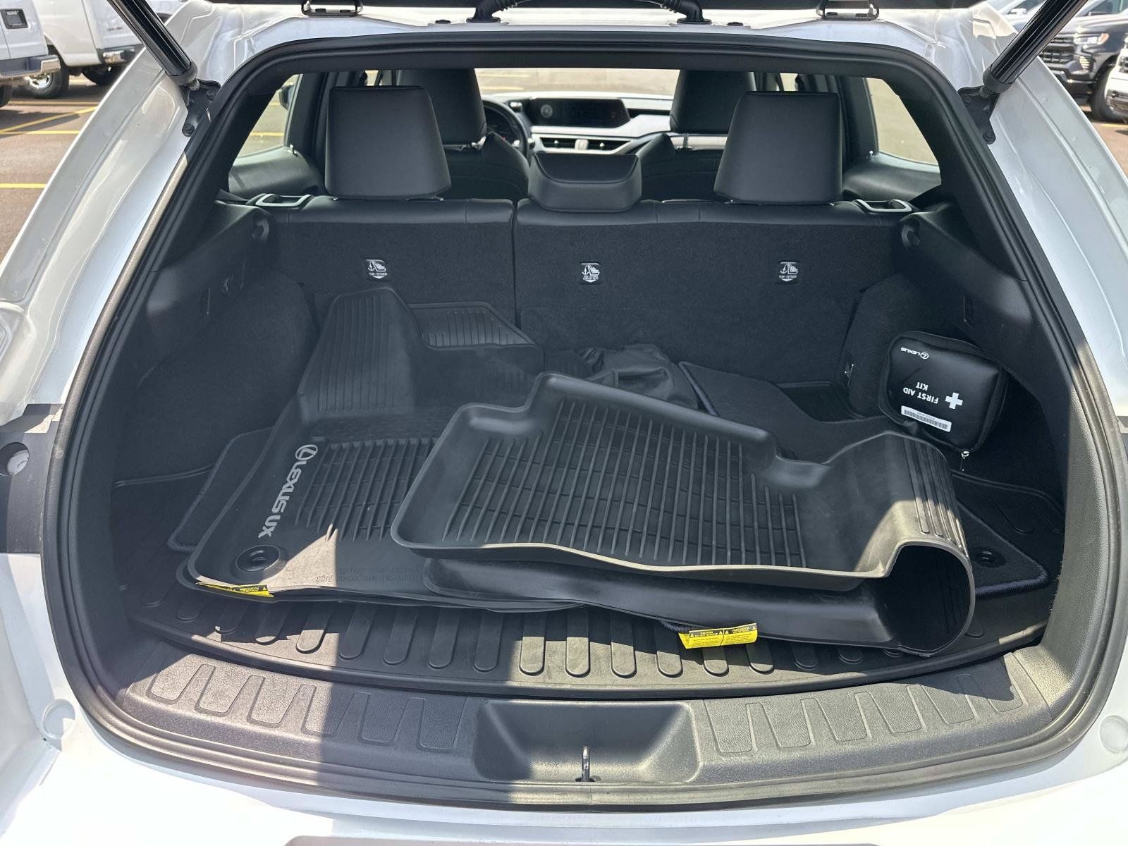 Used 2021 Lexus UX 250h w/ Premium Package AWD/4WD image 7