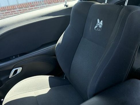 Used 2015 Dodge Challenger R/T Scat Pack RWD image 27