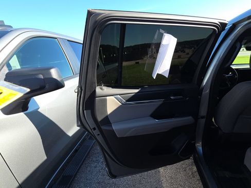 Used 2026 GMC Acadia Elevation FWD image 12