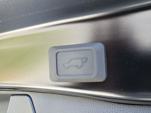 Certified 2025 Toyota RAV4 XLE w/ Convenience Package FWD image 13