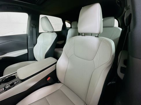 Certified 2025 Lexus RX 350 F Sport w/ Convenience Package image 19