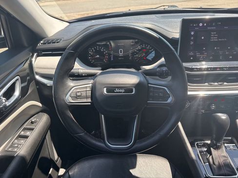 Used 2022 Jeep Compass Limited AWD/4WD image 13