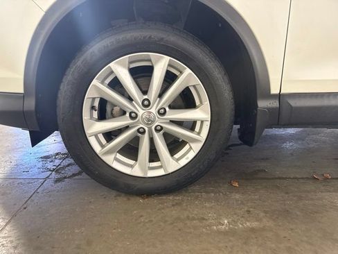 Used 2018 Nissan Rogue Sport SV AWD/4WD image 11