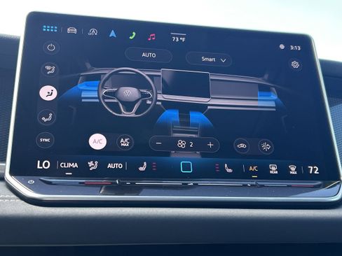 New 2025 Volkswagen Tiguan SE image 19