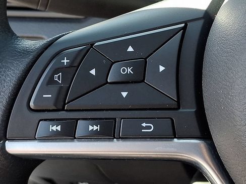 Used 2025 Nissan Altima 2.5 SV FWD image 20