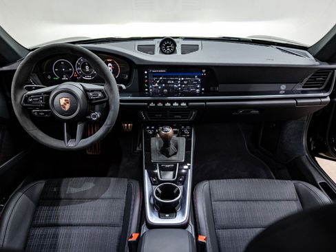 Used 2026 Porsche 911 Carrera T image 34