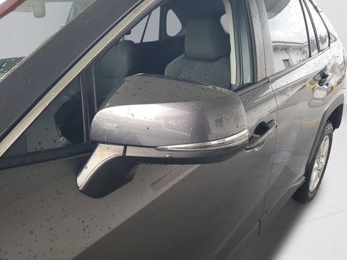 Used 2021 Toyota RAV4 XLE FWD image 26
