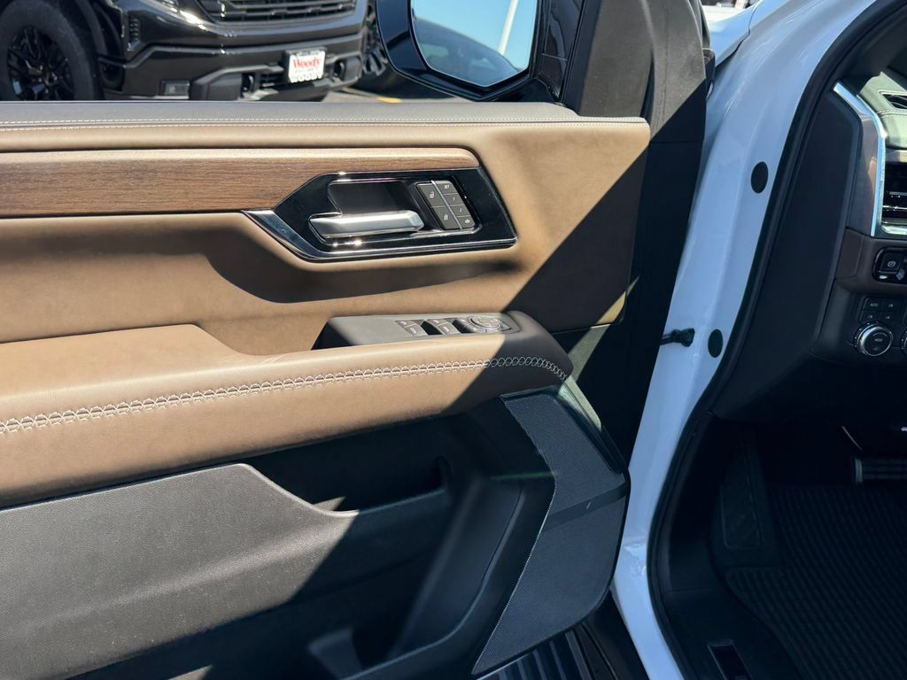 New 2026 GMC Yukon XL Denali Ultimate AWD/4WD image 28