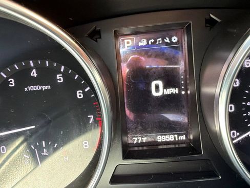 Used 2017 Hyundai Santa Fe Sport w/ 2.4L Tech Package 04 AWD/4WD image 17