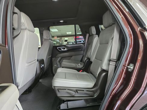 Used 2023 GMC Yukon SLT w/ Max Trailering Package image 12