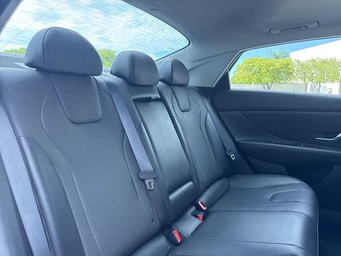 Used 2023 Hyundai Elantra Limited FWD image 26