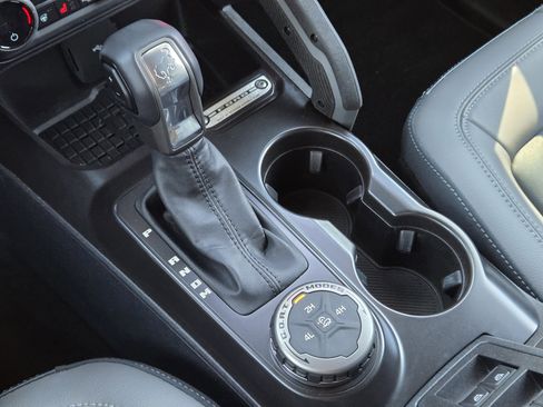 Used 2024 Ford Bronco Outer Banks image 25