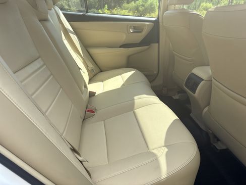 Used 2017 Toyota Camry XLE w/ Moonroof Package image 15