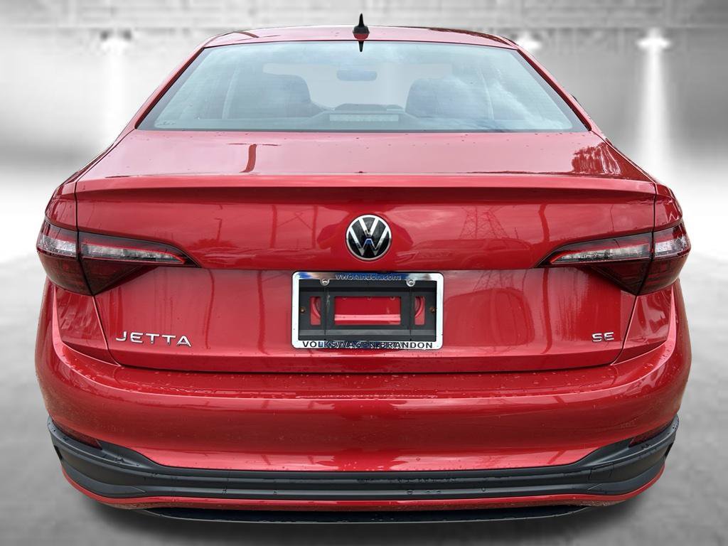 Used 2023 Volkswagen Jetta SE w/ Panoramic Sunroof Package FWD image 5