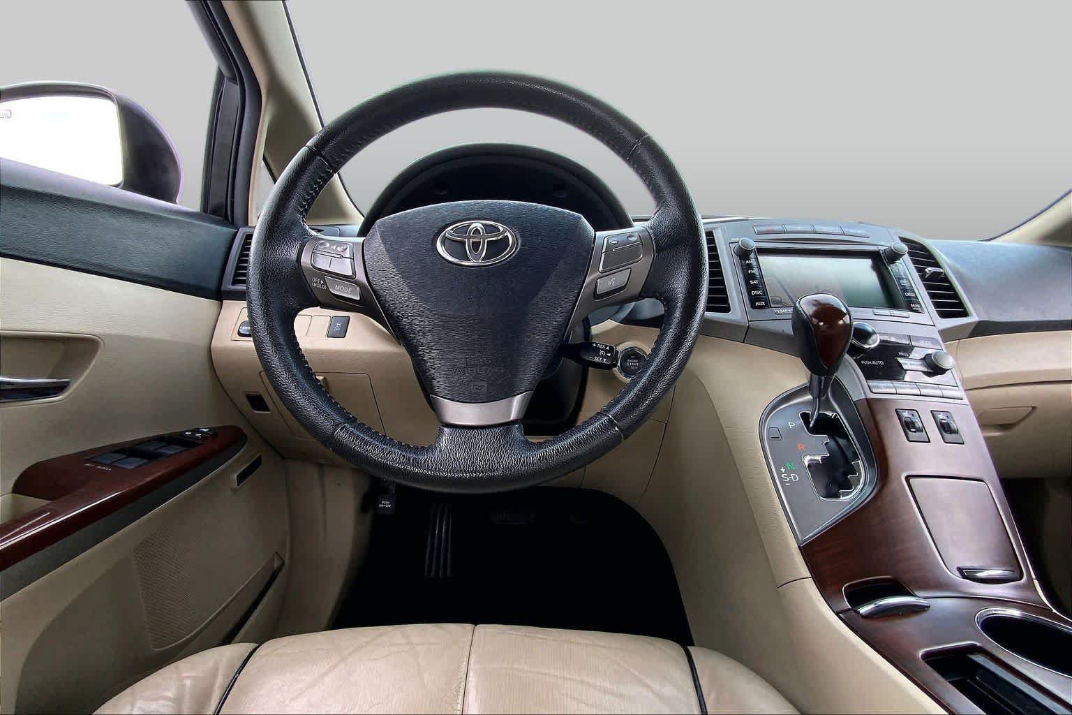 Used 2010 Toyota Venza AWD image 5
