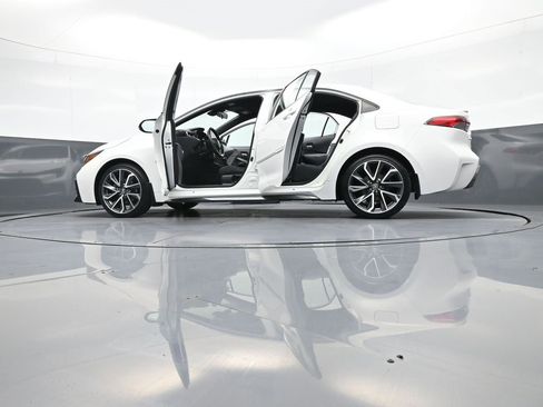 Certified 2020 Toyota Corolla SE image 48