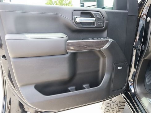 Used 2021 Chevrolet Silverado 3500 LTZ w/ LTZ Plus Package image 14