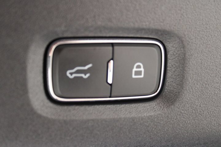 Used 2025 Ford Expedition Tremor AWD/4WD image 19