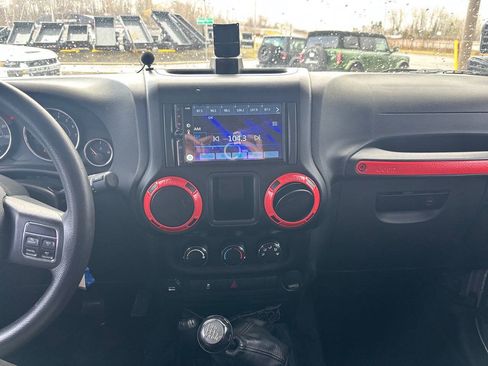 Used 2014 Jeep Wrangler Sport AWD/4WD image 8