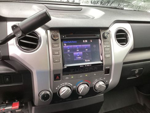 Used 2014 Toyota Tundra SR5 AWD/4WD image 8