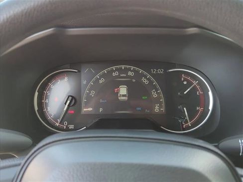 Used 2025 Toyota RAV4 XLE w/ Convenience Package FWD image 18