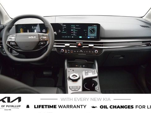 New 2026 Kia Sportage EX image 17