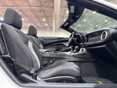 Used 2018 Chevrolet Camaro SS image 74