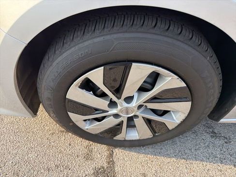 Used 2022 Nissan Altima 2.5 S image 11