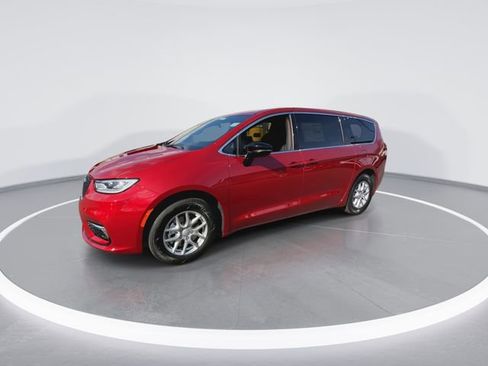 New 2026 Chrysler Pacifica Select FWD image 4
