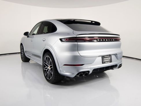 New 2026 Porsche Cayenne Coupe image 3