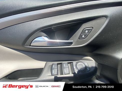 Certified 2025 Buick Envista Sport Touring FWD image 26