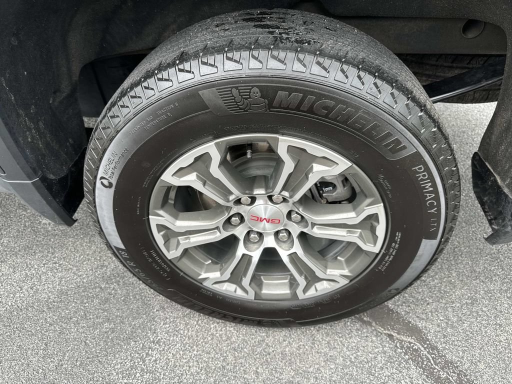 Used 2025 GMC Sierra 1500 SLT AWD/4WD image 11