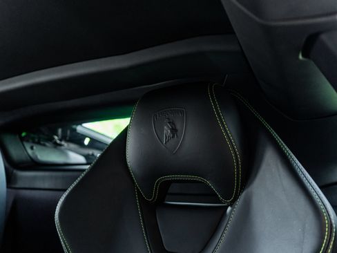 Used 2015 Lamborghini Huracan LP 610-4 AWD/4WD image 8
