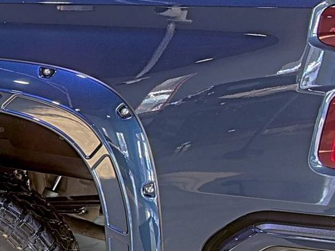 Used 2022 Chevrolet Silverado 1500 High Country w/ Z71 Off-Road Package image 10