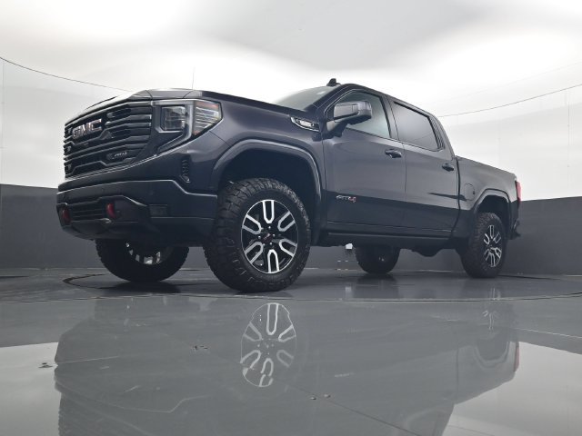 Used 2023 GMC Sierra 1500 AT4 w/ AT4 Premium Package AWD/4WD image 21