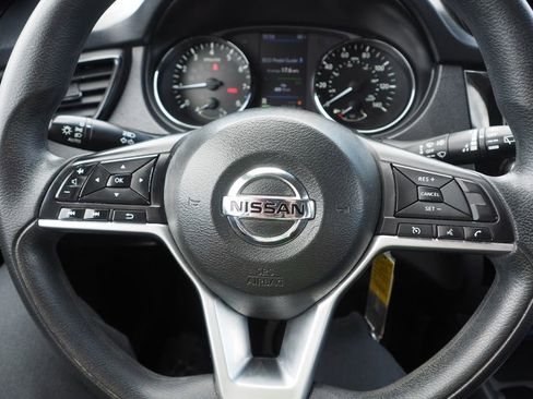 Used 2019 Nissan Rogue S FWD image 28