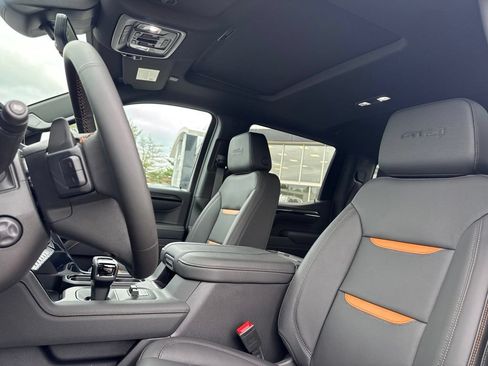 New 2026 GMC Sierra 1500 AT4 w/ AT4 Premium Package AWD/4WD image 16