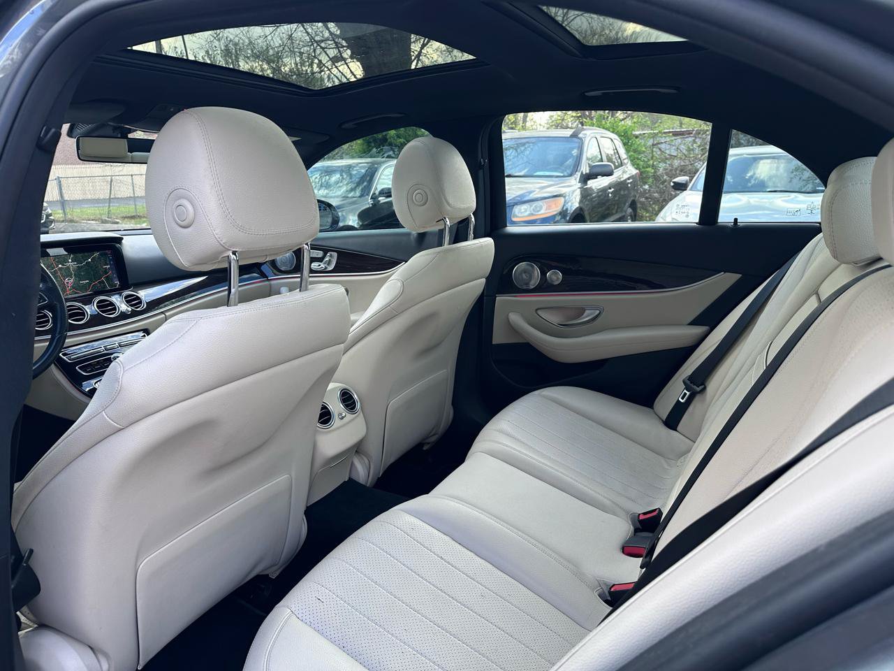 Used 2017 Mercedes-Benz E 300 image 16