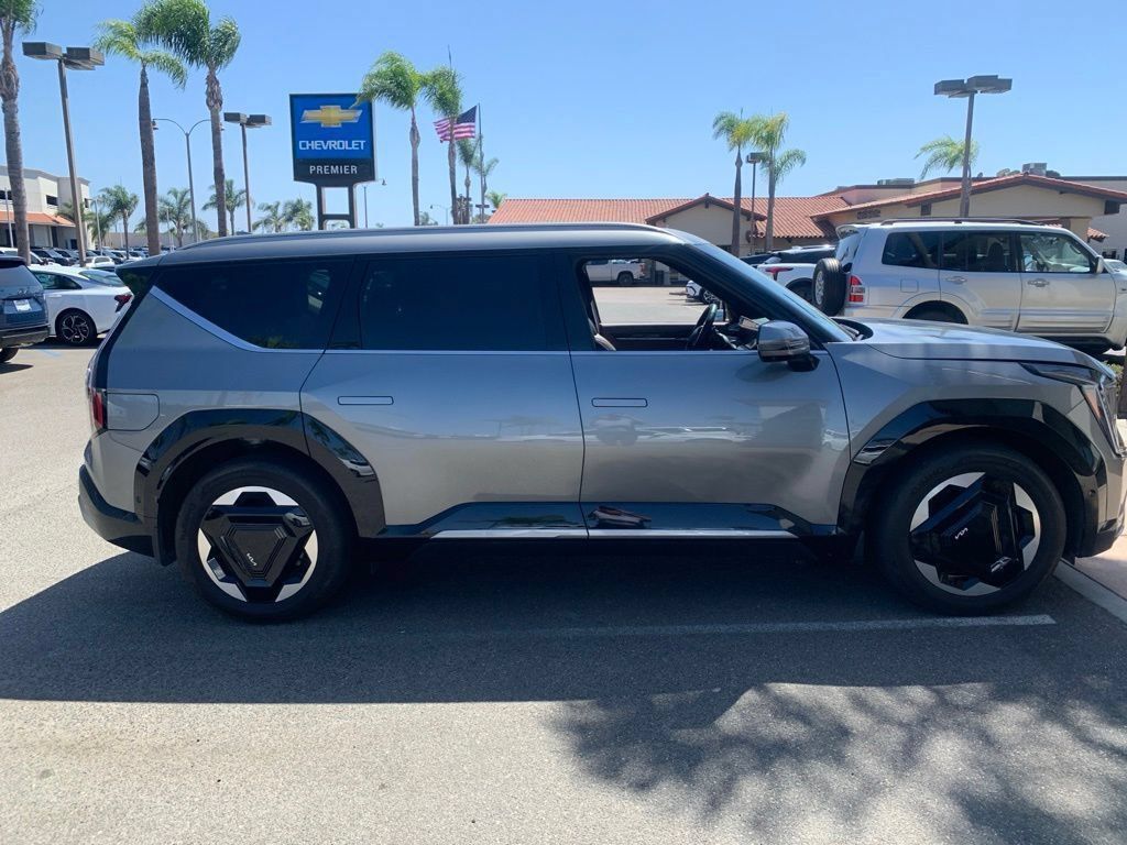 Certified 2024 Kia EV9 Land AWD/4WD image 5