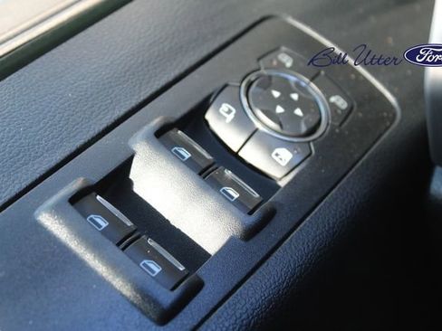 Used 2017 Ford F150 Platinum w/ Equipment Group 701A Luxury image 22