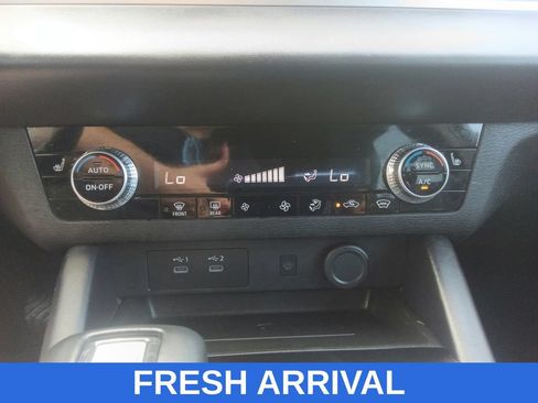 Used 2025 Mitsubishi Outlander SE AWD/4WD image 27